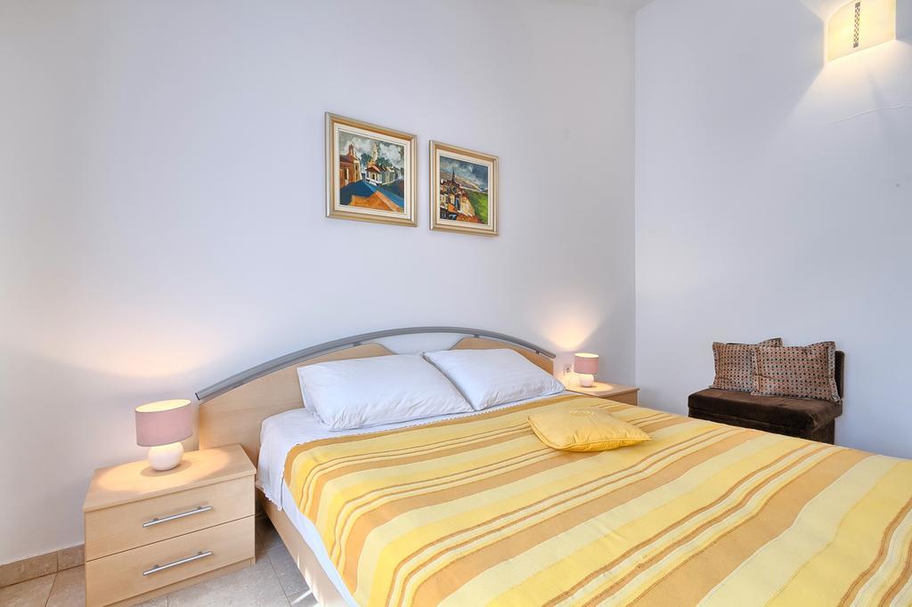 Franulovic Apartments Premantura Dış mekan fotoğraf