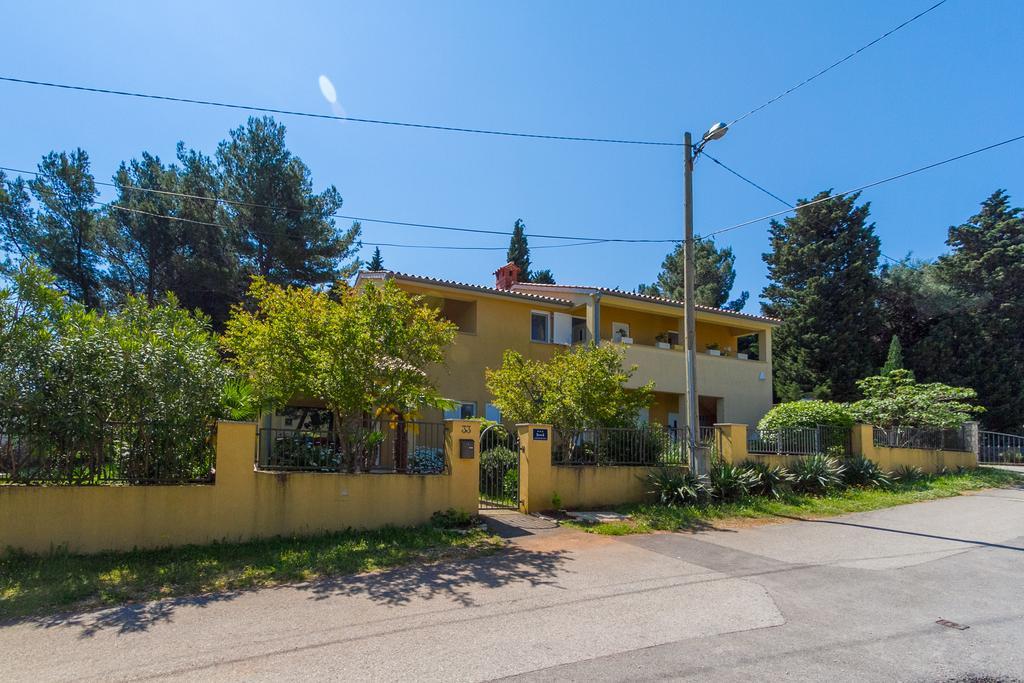 Franulovic Apartments Premantura Dış mekan fotoğraf