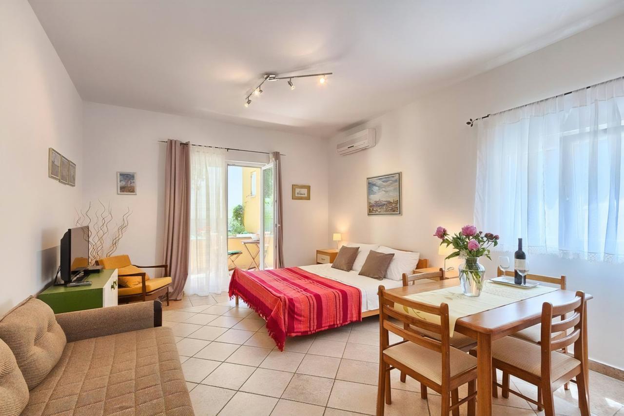 Franulovic Apartments Premantura Dış mekan fotoğraf